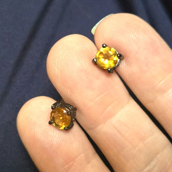 Natural Edge Kharma Collection by Avelon Jewelry - Citrine .75k Sterling & Rhodium Stud Earrings